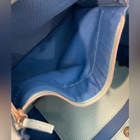 Robin’s Egg Blue Clarks Bag with Cutouts and Zipper Pockets - Picture 12 of 12